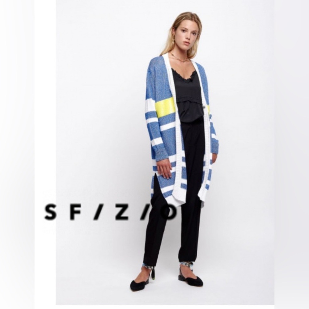 Sfizio Women's Blue and White Striped Sweater - M